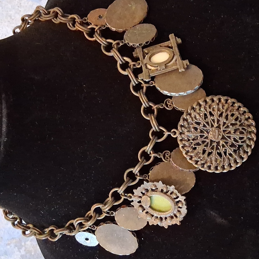 R. J Graziano Necklace Cameo Charm Necklace - Picture 6 of 7
